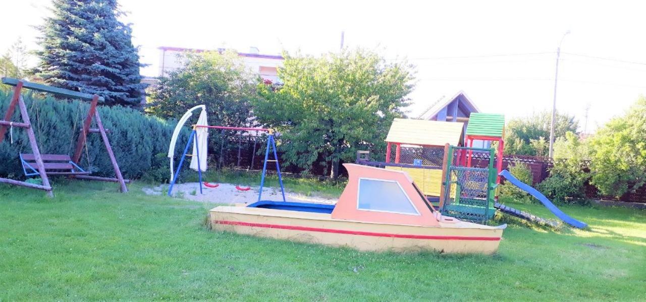 Ow Wilk - Pokoje I Domki Z Aneksami Kuchennymi, Parking, Plac Zabaw Leba Exterior foto